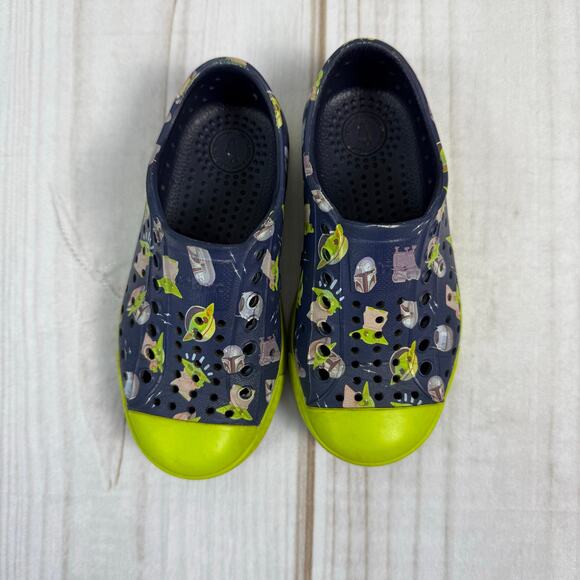 Kids Star Wars The Mandalorian Grogu Native Shoes Clogs Slip On Size 8C - Picture 3 of 7